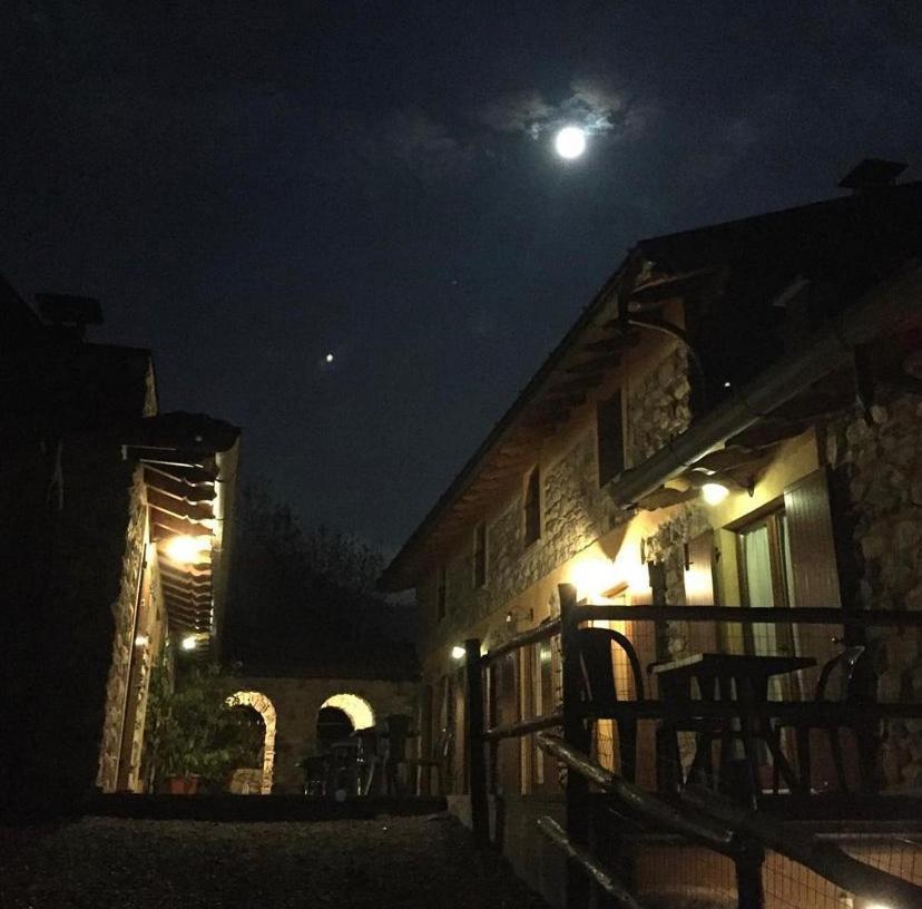 Agriturismo Il Talento Nella Quiete Castiglione d'Intelvi ภายนอก รูปภาพ
