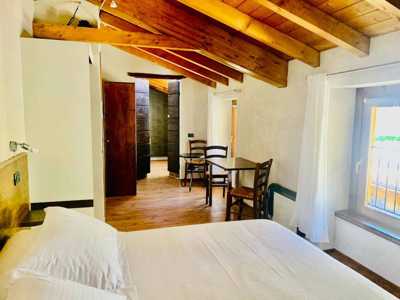 Agriturismo Il Talento Nella Quiete Castiglione d'Intelvi ภายนอก รูปภาพ