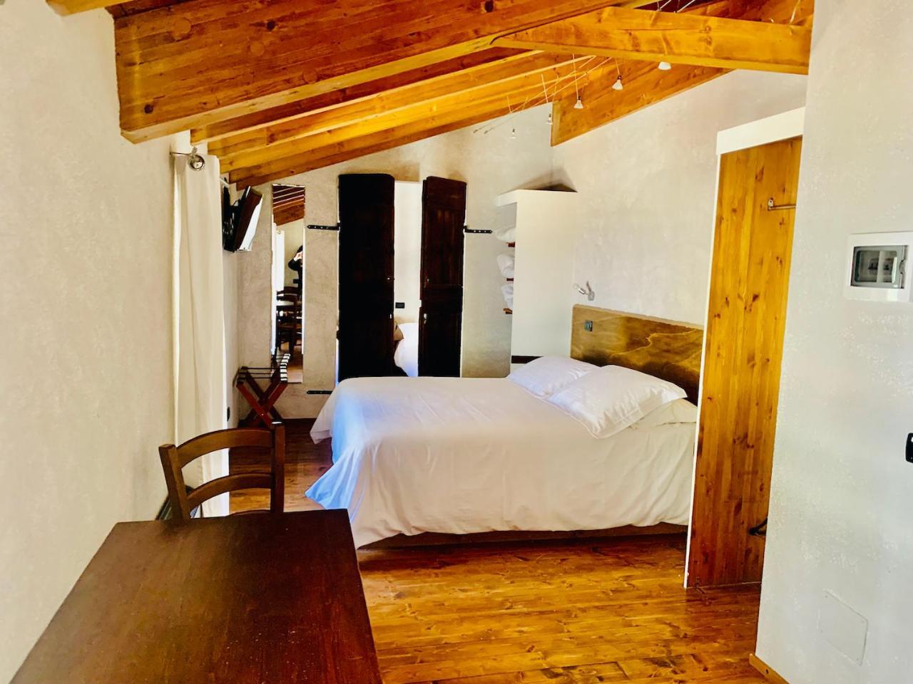 Agriturismo Il Talento Nella Quiete Castiglione d'Intelvi ภายนอก รูปภาพ
